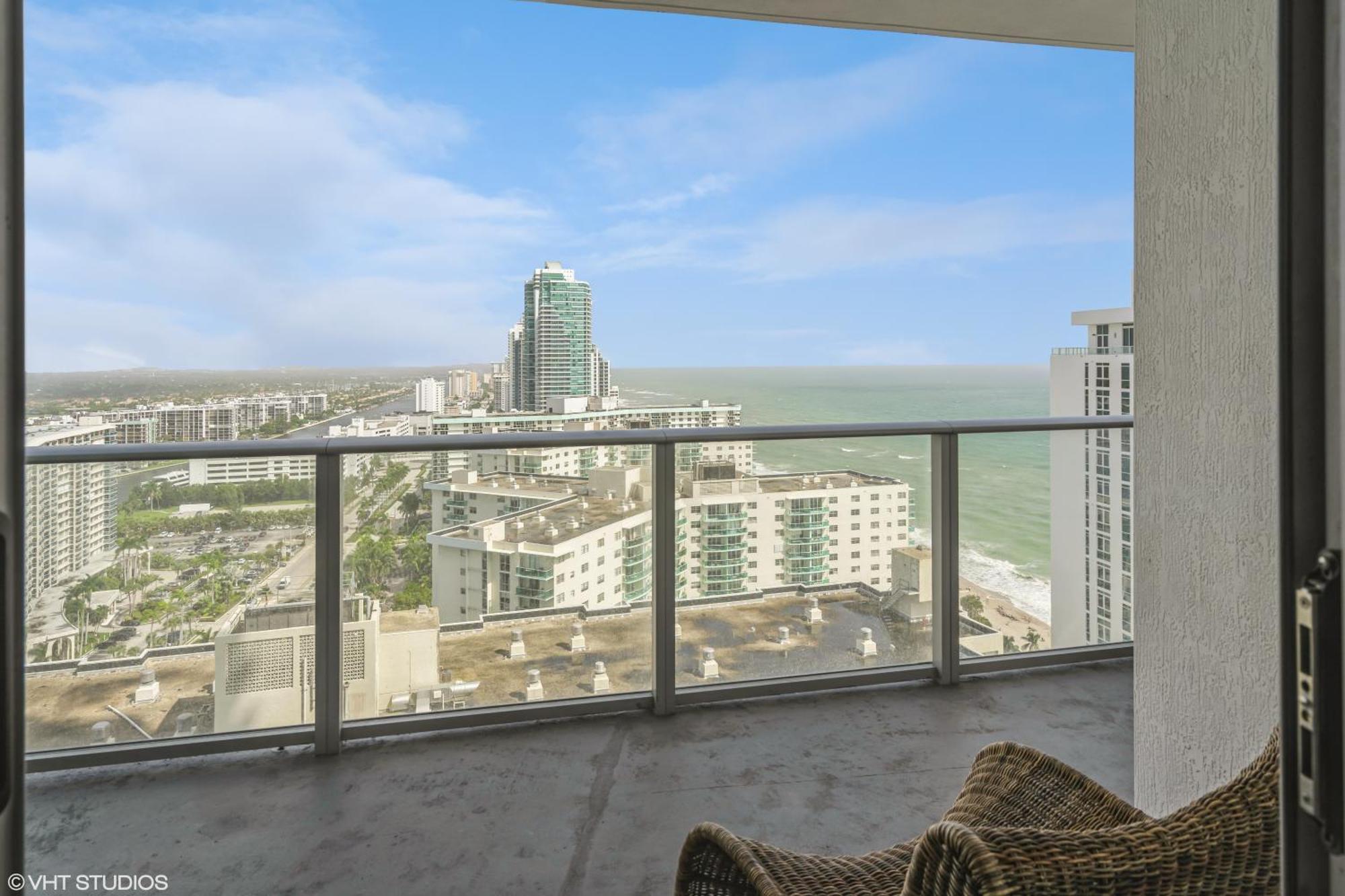 Lyfe Residence Building - Private Apts Over The Beach Hollywood Exteriör bild
