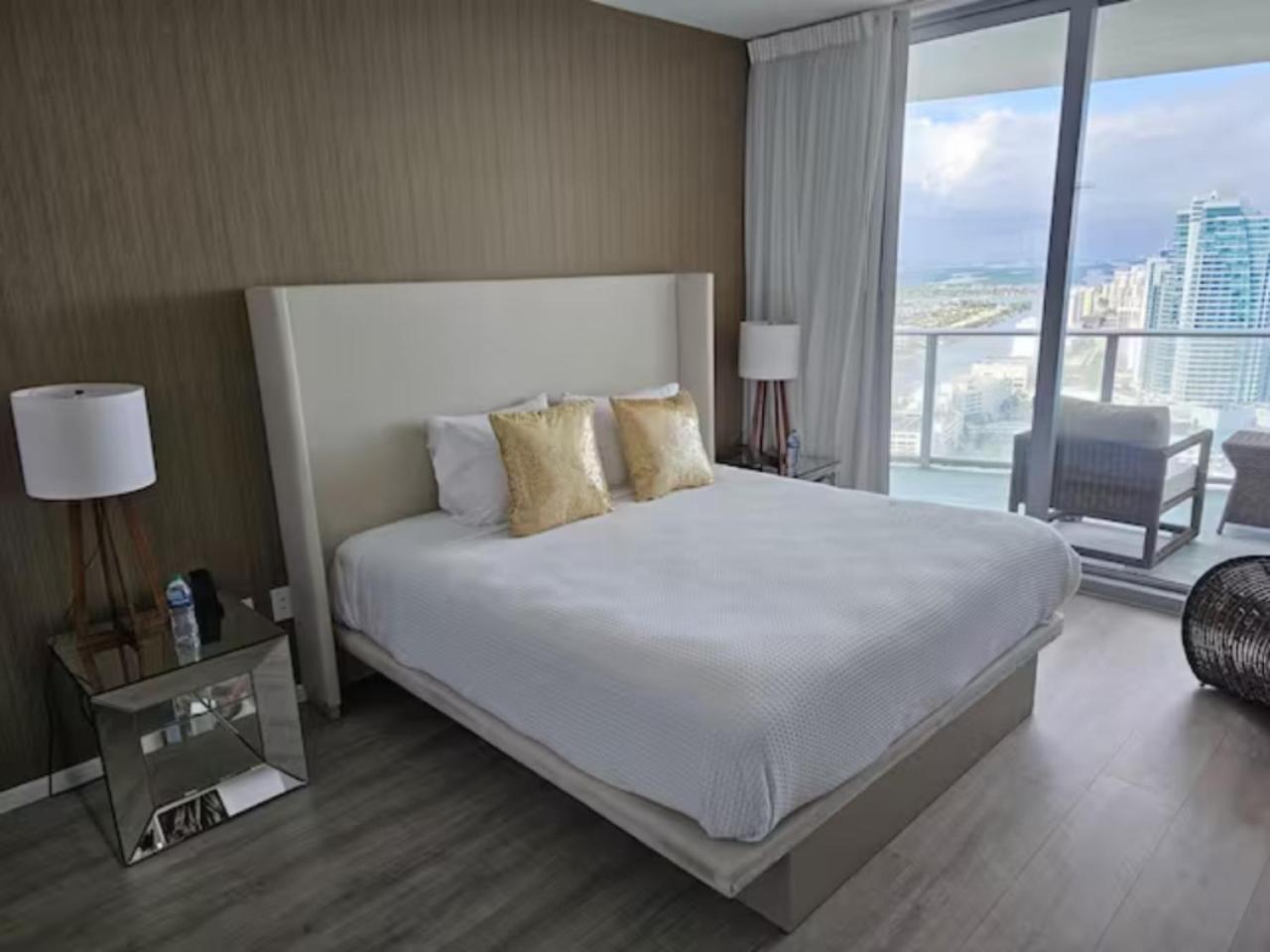 Lyfe Residence Building - Private Apts Over The Beach Hollywood Exteriör bild